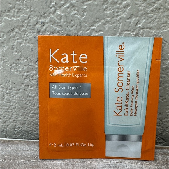 👍🏻 FREE Kate Somerville Exfolikate Daily Foaming Cleanser| Minimizes Pores - Picture 1 of 5